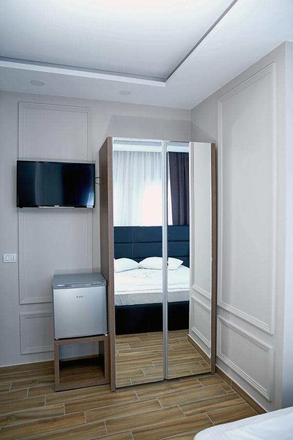 Hotel Golden Shkodër Exteriör bild